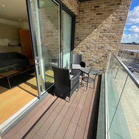 Luxury London Apartment - Steps To East Croydon Train Station Exterior photo