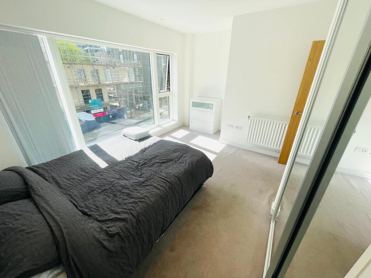 Luxury London Apartment - Steps To East Croydon Train Station Exterior photo